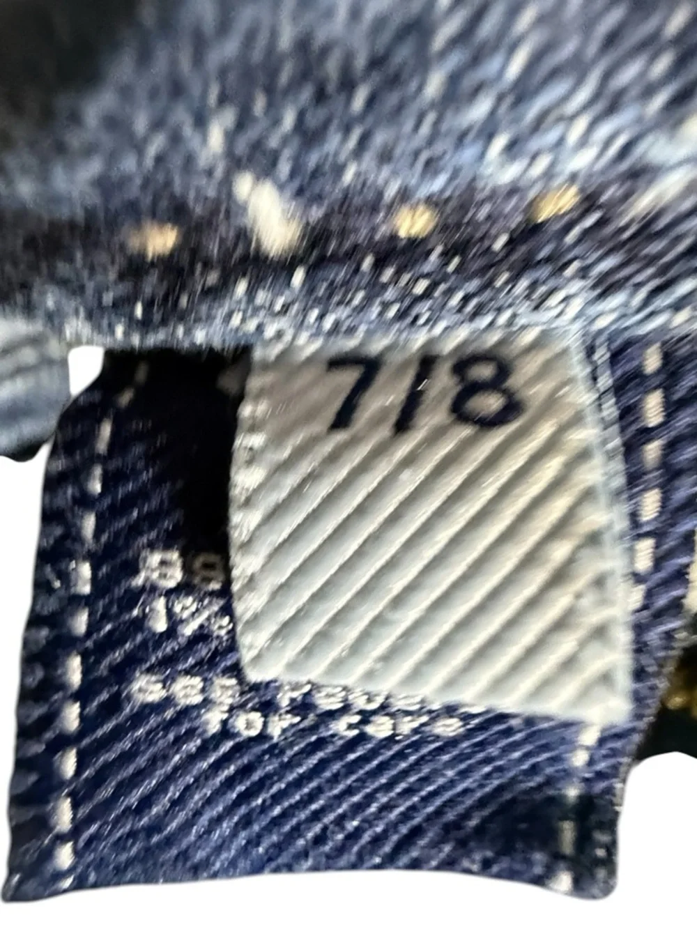 Blue Madison Modern Co. Mid-Rise Distressed Capri Denim Jeans Size 7/8 - Picture 7 of 8